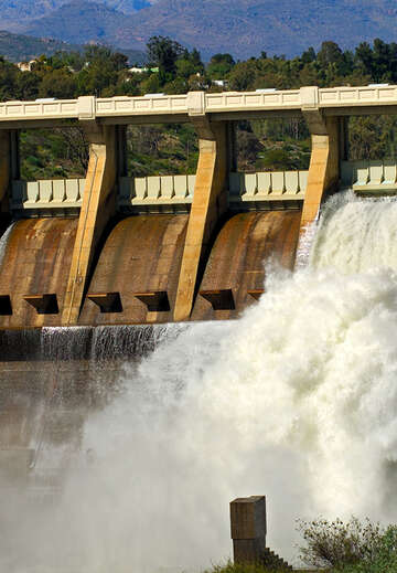  Why aren’t we harnessing the power of hydro as part of a comprehensive energy mix